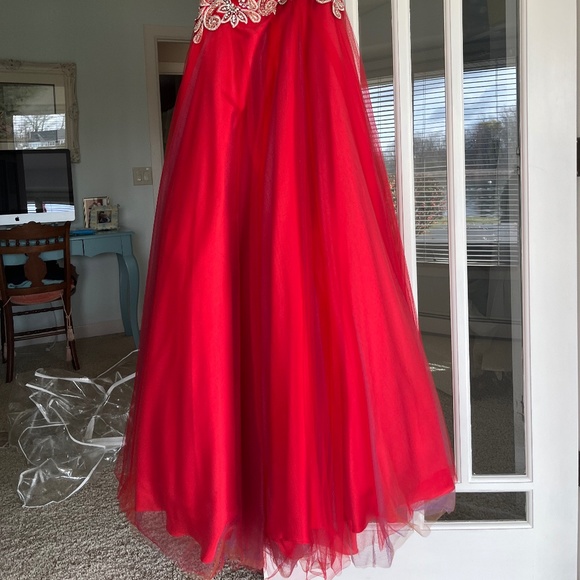 Tony Bowls - Picture 1 of 3